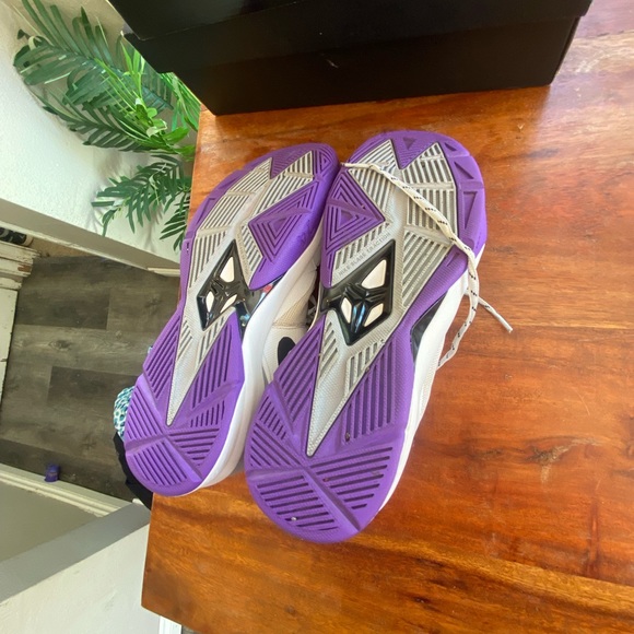 Kobe 4 Venomenon main image 5